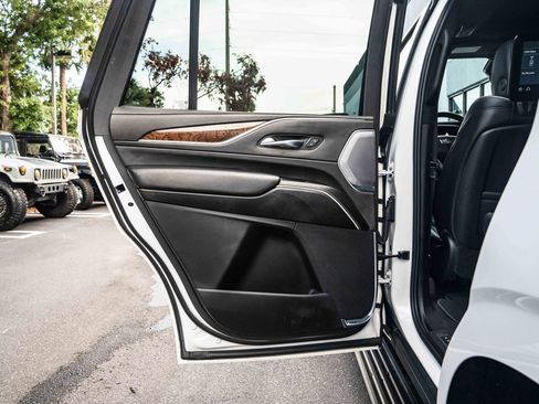 Used 2021 Cadillac Escalade Sport Platinum w/ LPO, ONYX Package AWD/4WD image 26