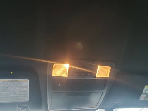 Used 2017 Toyota Tacoma TRD Sport w/ Exterior Package image 25