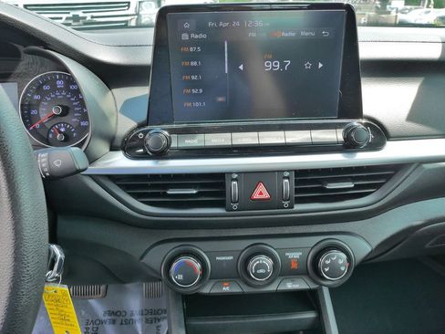 Used 2024 Kia Forte LXS FWD image 27