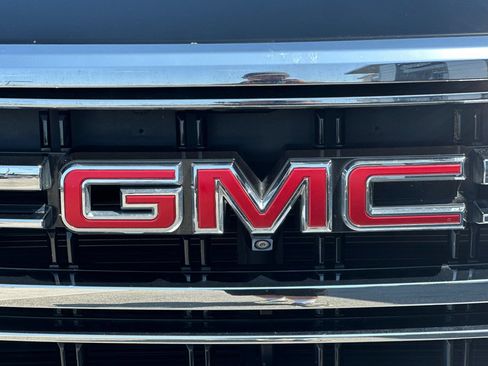 Used 2023 GMC Yukon SLT w/ SLT Premium Package RWD image 39