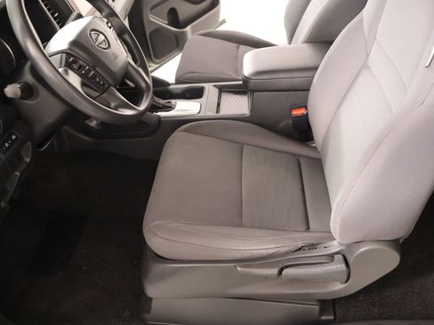 Used 2022 Nissan Frontier S RWD image 10