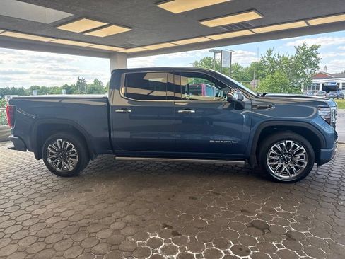Used 2025 GMC Sierra 1500 Denali Ultimate AWD/4WD image 5
