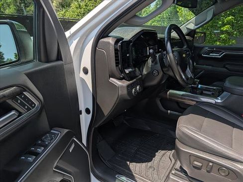 Used 2023 Chevrolet Silverado 1500 LTZ AWD/4WD image 28