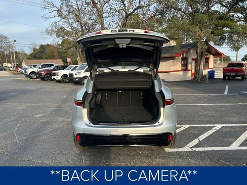 Used 2022 Jaguar F-PACE S image 7
