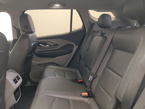 Used 2022 GMC Terrain SLE w/ Driver Convenience Package FWD image 18