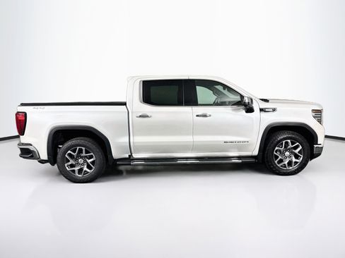 Used 2023 GMC Sierra 1500 SLT w/ SLT Premium Plus Package AWD/4WD image 16