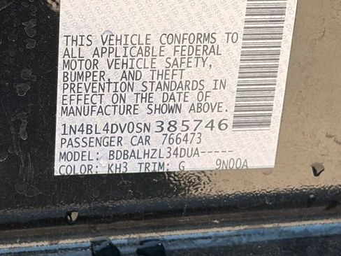 Used 2025 Nissan Altima 2.5 SV FWD image 34