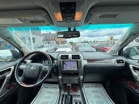 Used 2011 Lexus GX 460 image 19