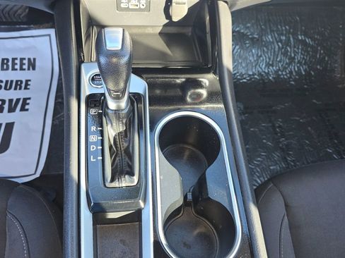 Used 2024 Nissan Altima 2.5 SV FWD image 13