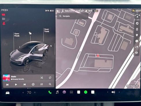 Used 2023 Tesla Model 3 Standard Range image 12