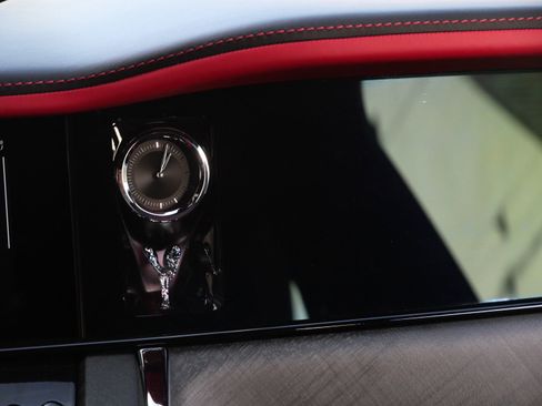 New 2025 Rolls-Royce Cullinan image 14