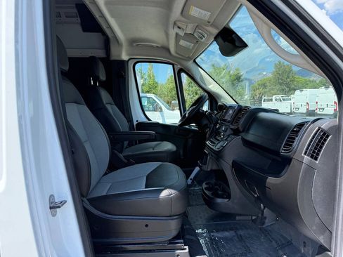 Used 2026 RAM ProMaster 2500 w/ Convenience Group FWD image 18