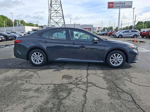 Used 2025 Toyota Camry LE AWD/4WD image 26