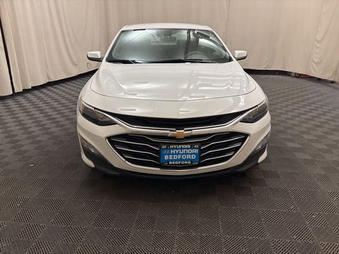 Used 2023 Chevrolet Malibu LT image 2