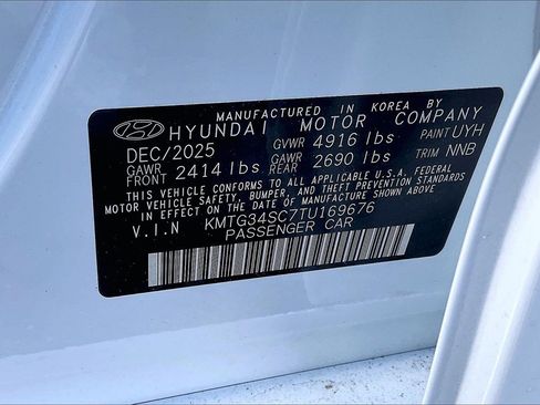 New 2026 Genesis G70 2.5T Prestige image 8