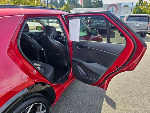 Used 2023 Kia Niro EX Touring FWD image 27