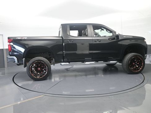 Used 2019 Chevrolet Silverado 1500 LT w/ All-Star Edition AWD/4WD image 7