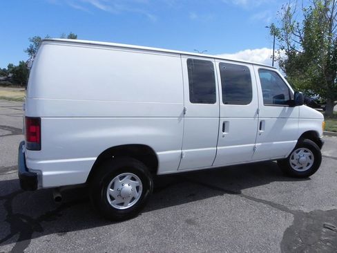 Used 2007 Ford E-250 and Econoline 250 image 4