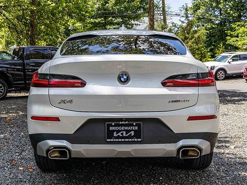 Used 2024 BMW X4 xDrive30i w/ Parking Assistance Package image 5