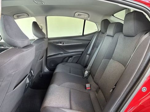 Used 2025 Toyota Camry LE w/ Convenience Package image 16