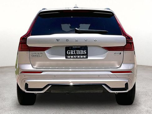 Certified 2026 Volvo XC60 B5 Plus AWD/4WD image 5