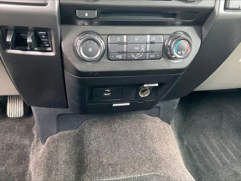Used 2017 Ford F250 XLT AWD/4WD image 30