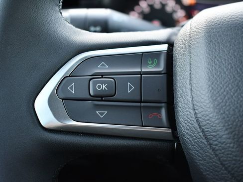 New 2026 Jeep Compass Latitude image 17