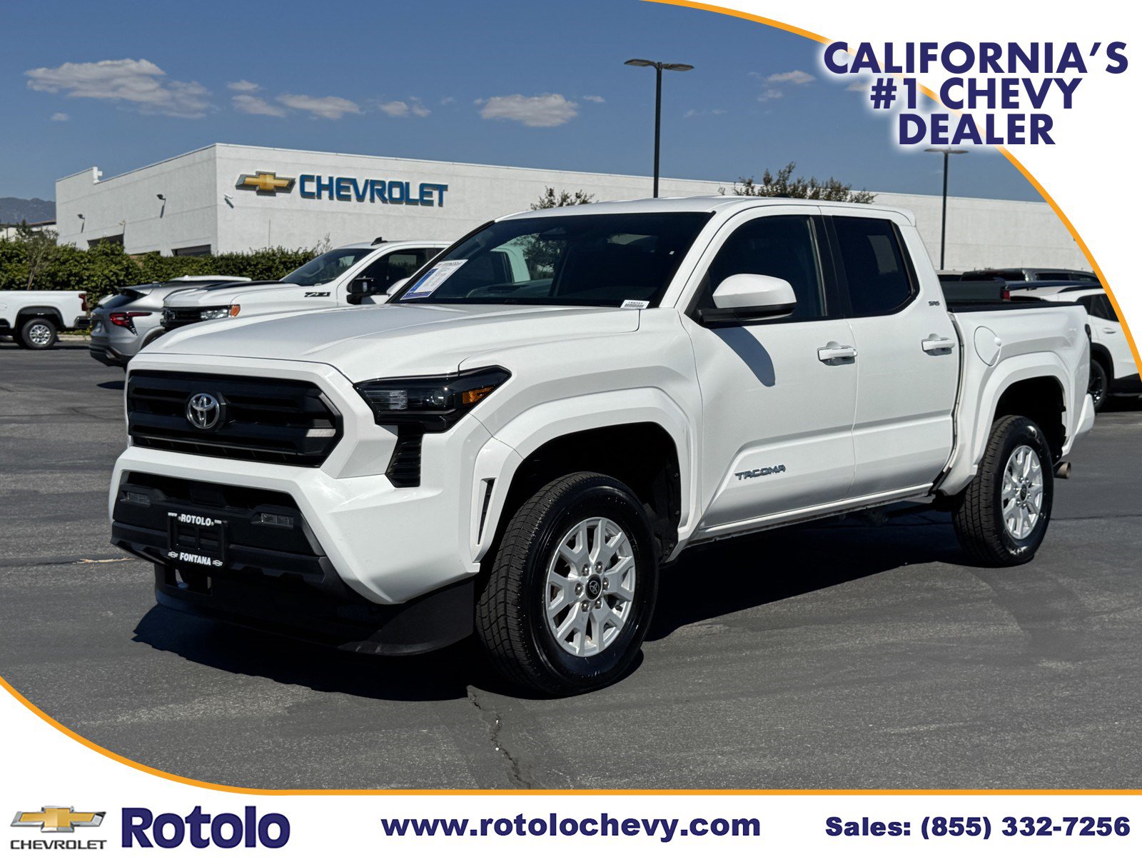 Used 2025 Toyota Tacoma SR5 AWD/4WD image 3
