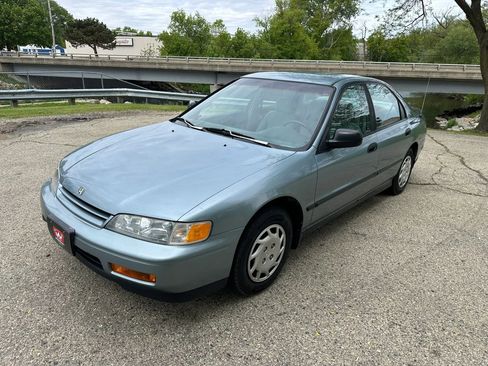 Used 1994 Honda Accord DX image 2