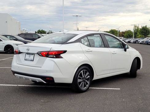 Used 2025 Nissan Versa SV FWD image 6