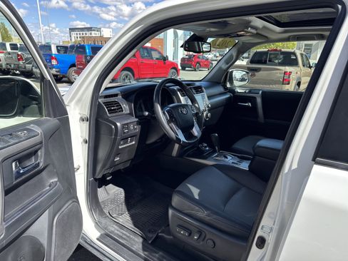 Used 2021 Toyota 4Runner SR5 Premium w/ Moonroof Package AWD/4WD image 2