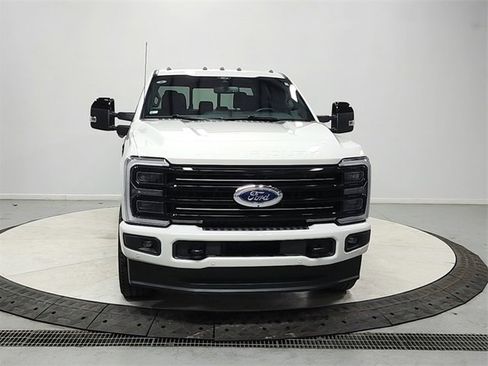 Used 2025 Ford F250 Platinum image 2