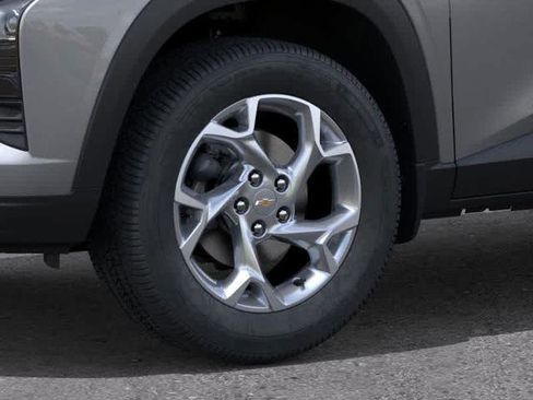 New 2026 Chevrolet Trax LS w/ LS Convenience Package FWD image 9