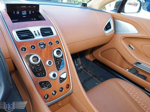 Used 2016 Aston Martin Vanquish Volante RWD image 20