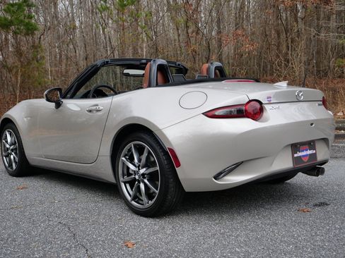 Used 2022 MAZDA MX-5 Miata Grand Touring image 21