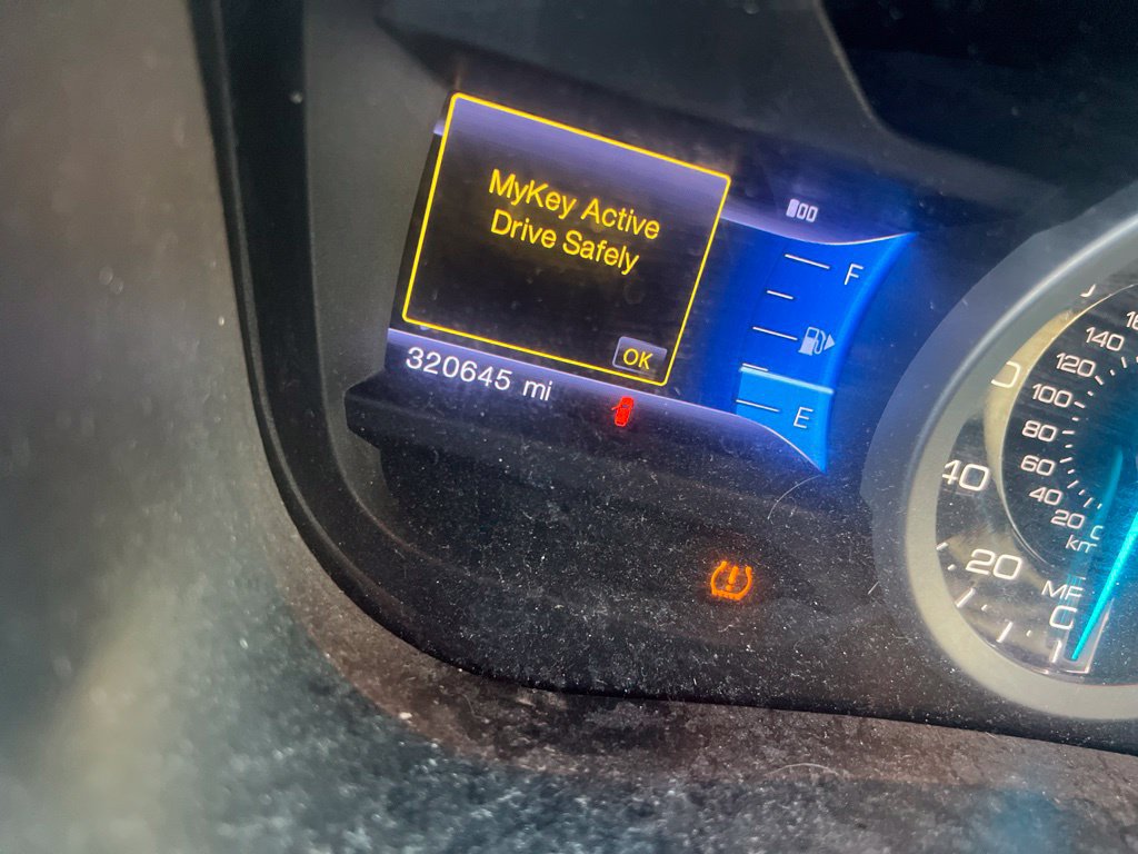 Used 2013 Ford Explorer Limited FWD image 3