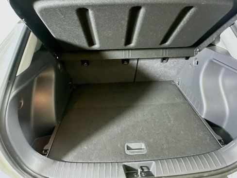 Used 2025 Hyundai Kona SEL image 28