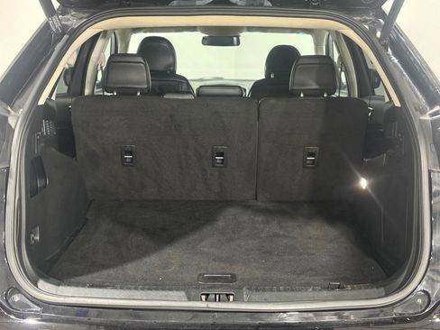 Used 2019 Ford Edge Titanium image 34