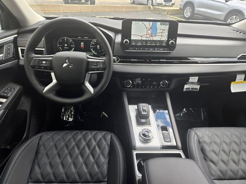 New 2025 Mitsubishi Outlander SEL AWD/4WD image 16