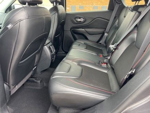 Used 2020 Jeep Cherokee Trailhawk w/ Cold Weather Group image 21