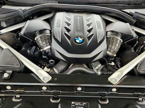 Used 2022 BMW X7 M50i image 29