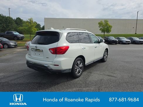 Used 2019 Nissan Pathfinder S AWD/4WD image 5