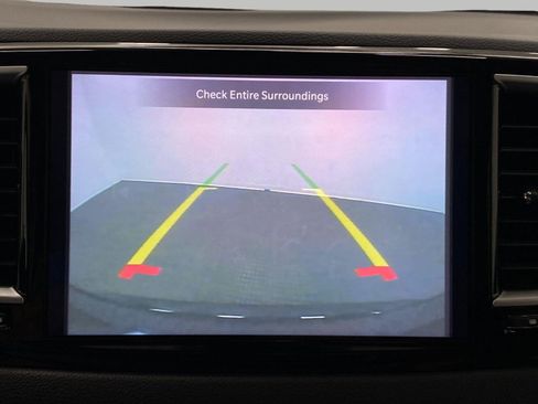 Used 2024 Chrysler Pacifica Touring-L FWD image 22