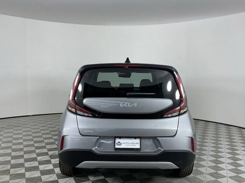 Used 2025 Kia Soul LX w/ LX Technology Package FWD image 6