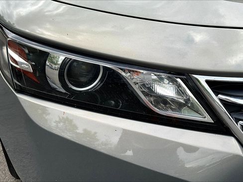 Used 2019 Chevrolet Impala LT image 29