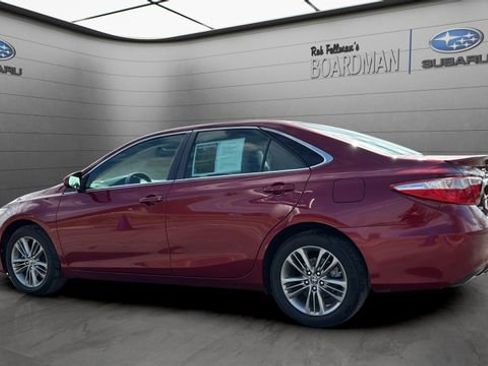 Used 2017 Toyota Camry SE image 10