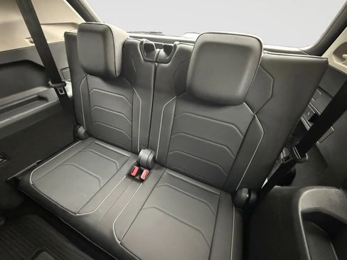 Used 2019 Volkswagen Tiguan SEL Premium w/ 3rd Row Seat Package AWD/4WD image 16