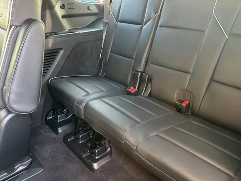 Certified 2022 Cadillac Escalade Sport w/ LPO, ONYX Package image 17