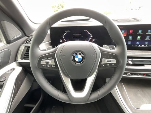 New 2026 BMW X5 sDrive40i image 13