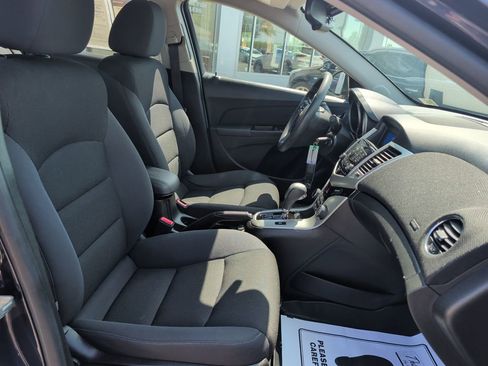 Used 2016 Chevrolet Cruze LT FWD image 20